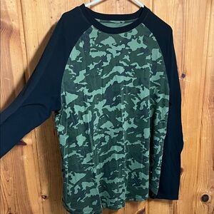 Men's Green Camouflage Raglan Sleeve Shirt